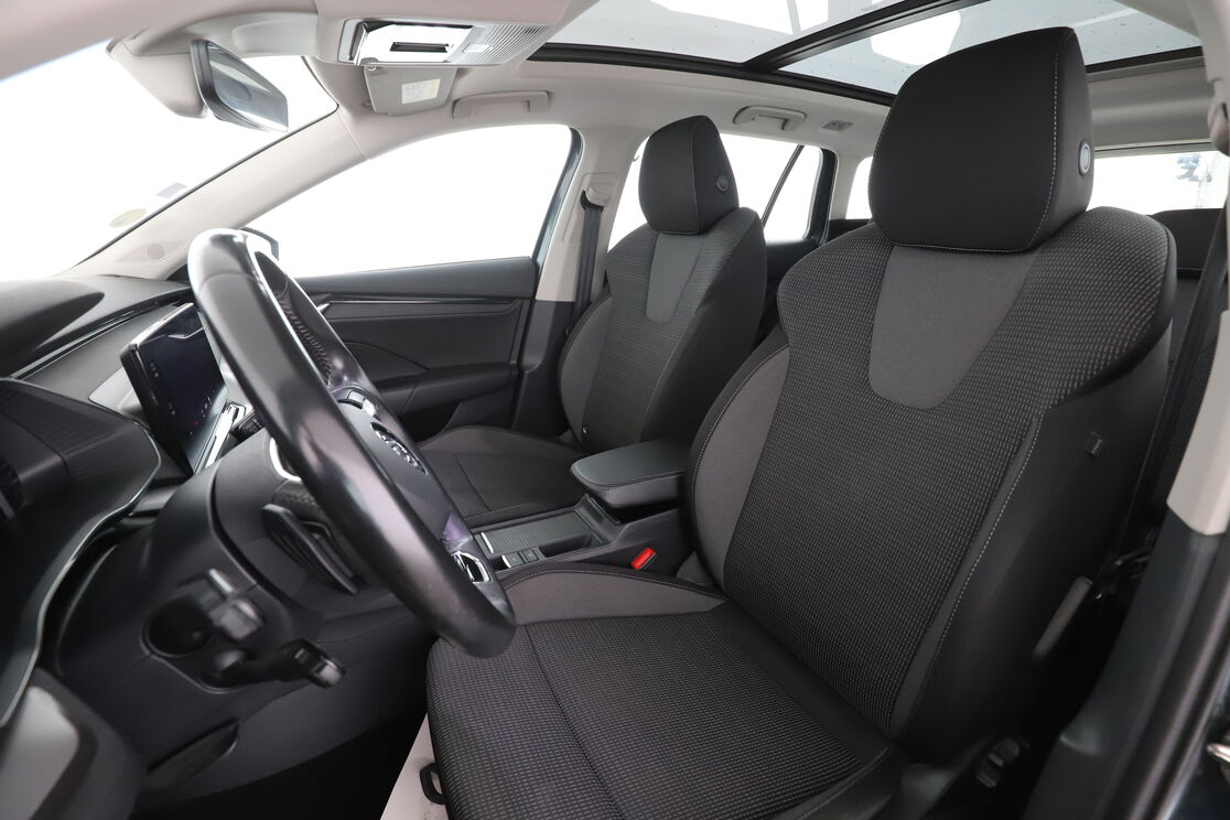 Skoda Octavia Combi 2.0 TDI SCR Business DSG7 — photo 9