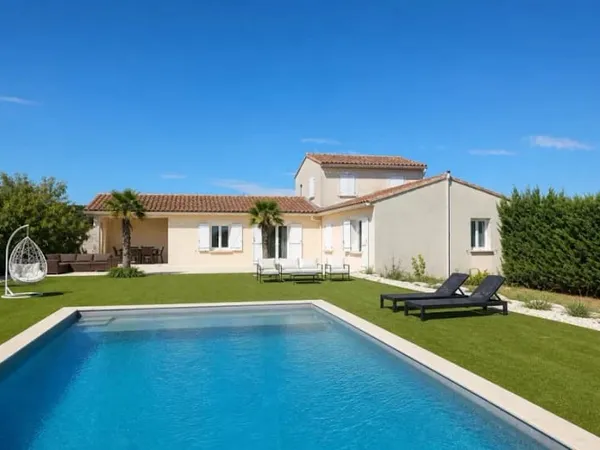 Propriété 4 pièces 160 m²