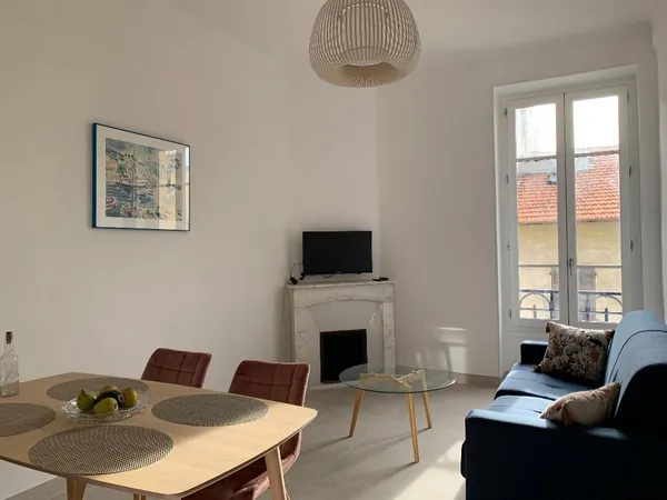 Loue Appartement 3 pièces à Nice, quartier Libération, 5mn de la gare et 15mn de la mer - 53m²