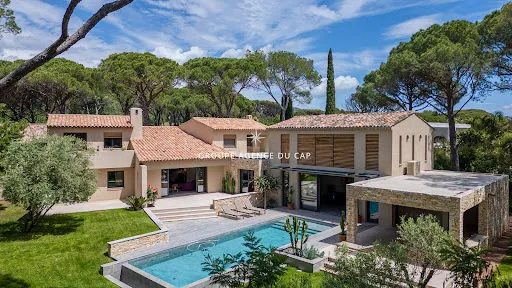 Villa 6 pièces 380 m²