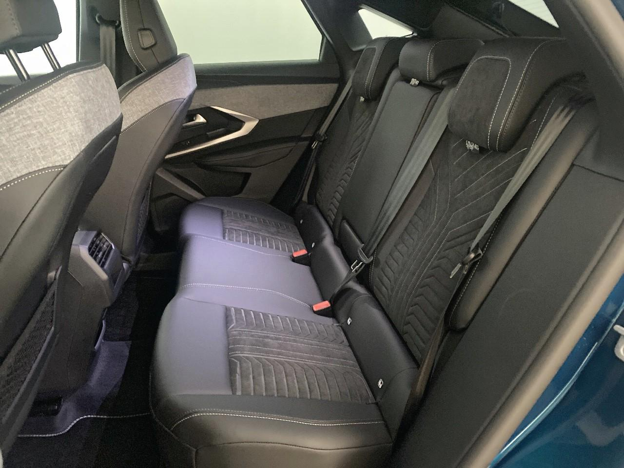 Peugeot 3008 hybrid 145 e-dcs6 gt — photo 10