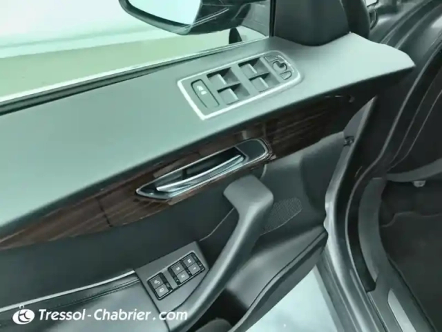 Jaguar F-Pace 2.0 d - 180 awd portfolio — photo 28