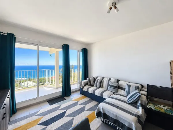 Appartement T2 meublé aux Avirons