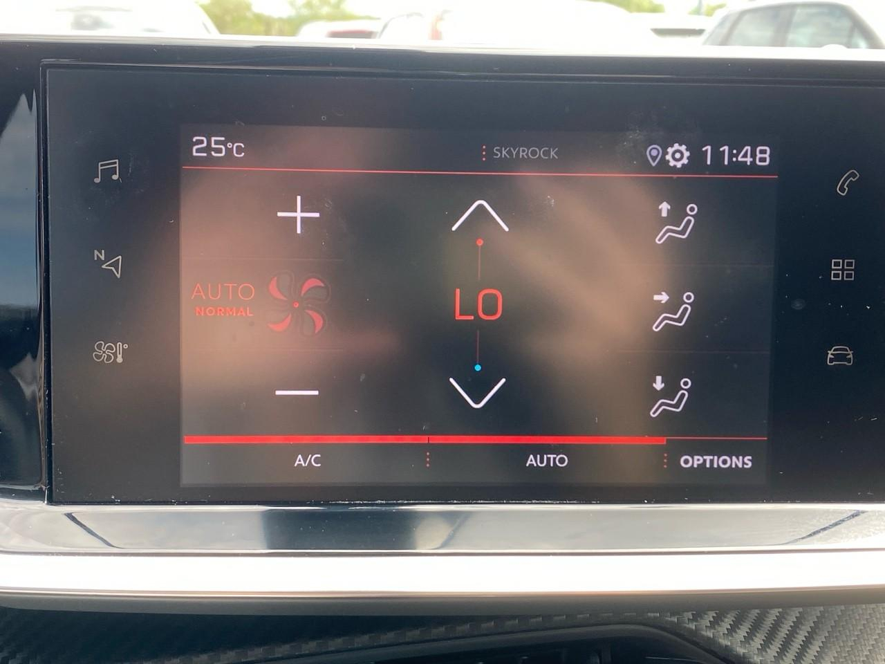 Peugeot 2008 1.2 puretech 130ch s&s allure eat8 — photo 21
