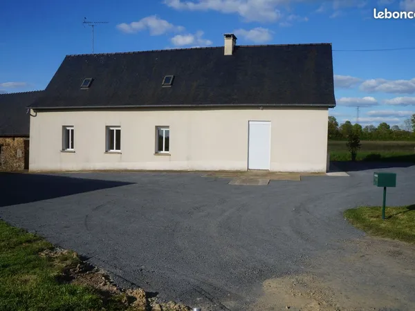 Maison Location Loiron-Ruillé 4p 108m² 895€