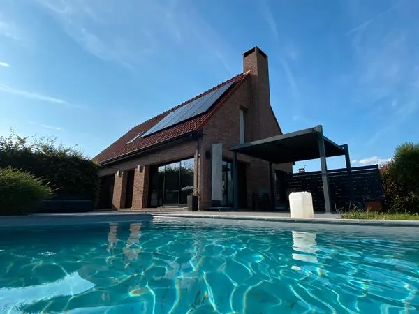 Maison 176 m² - 4 chambres - Bureau indépendant 28 m² - Piscine - Terrain 1 119 m²