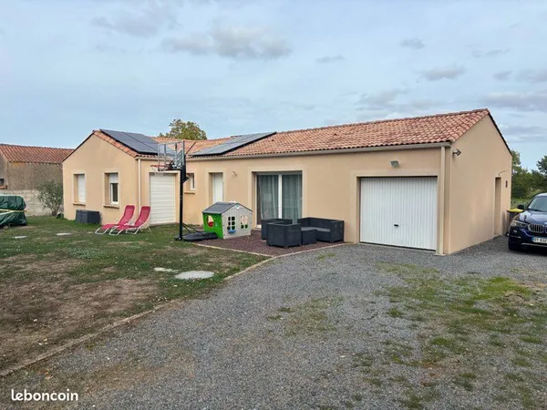 Maison 4 pièces de 98 m² - 3 chambres - Terrain 600 m² - Saint-Colomban