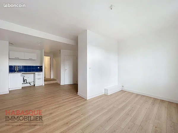 Studio 1 pièce 33 m²