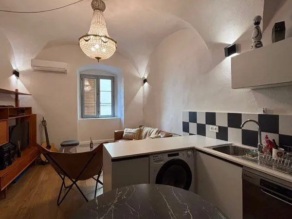 Appartement T2 option Cave/murs