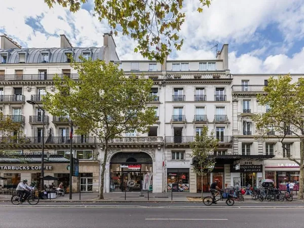 Bureaux 182 m²