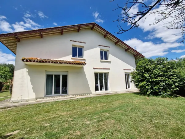 Maison 7 pièces 200 m²