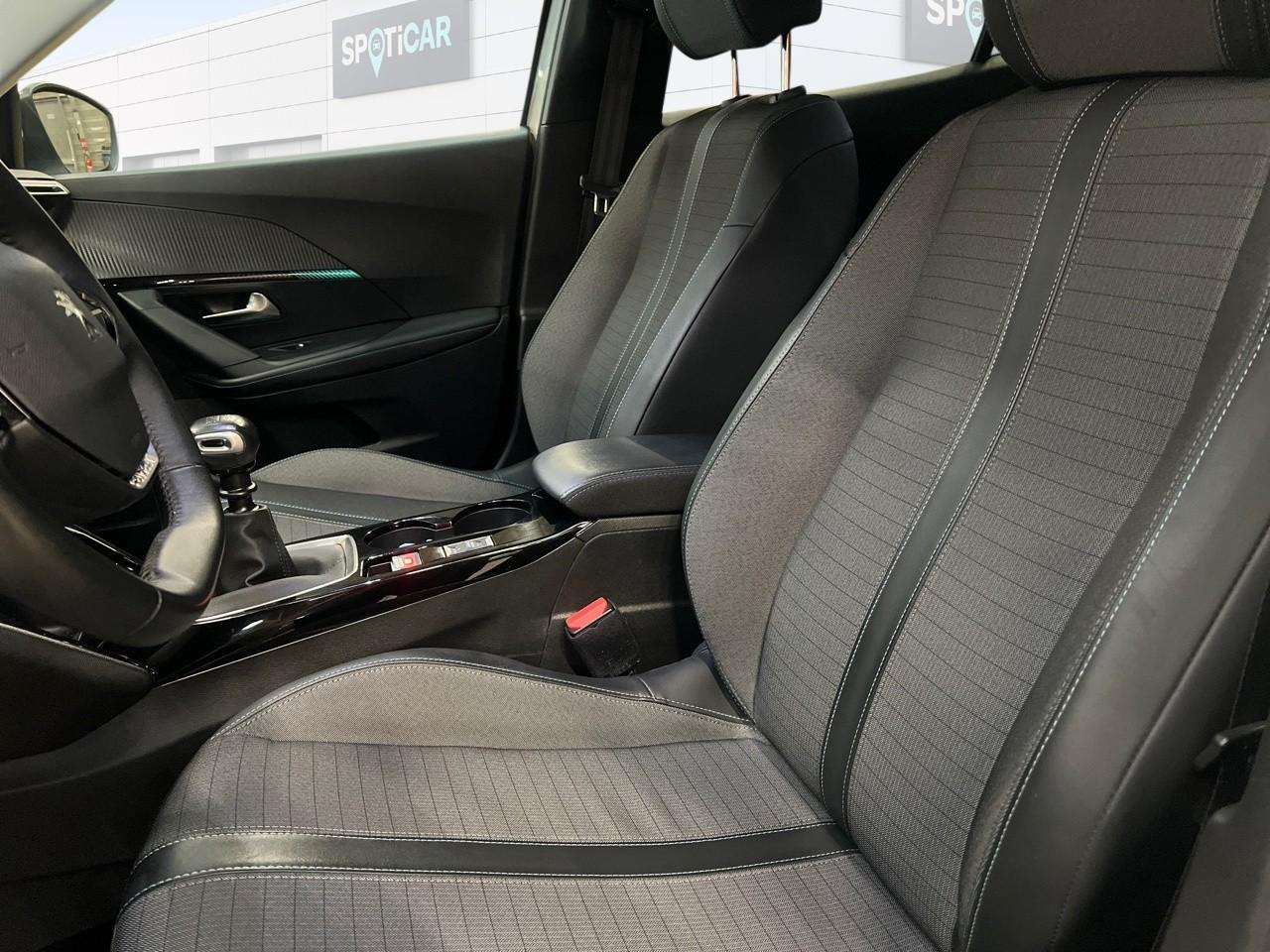Peugeot 2008 1.2 puretech 100ch s&s allure pack — photo 9