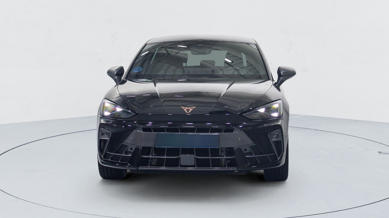 Cupra Leon — photo 8