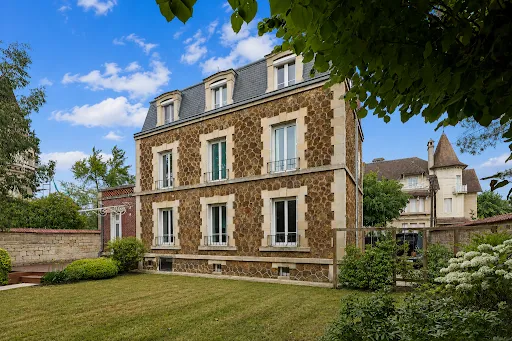 Appartement 10 pièces 431 m²
