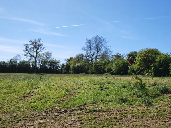 Terrain 633 m² Parfouru-sur-Odon
