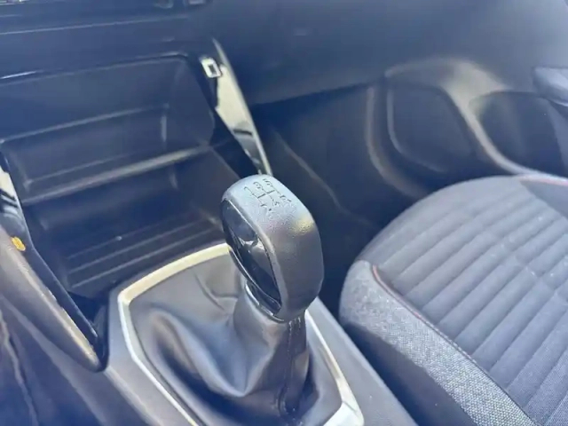 Peugeot 208 puretech 75 s&amp;s bvm5 — photo 14