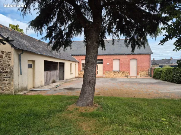 Maison individuelle + terrain dépendances