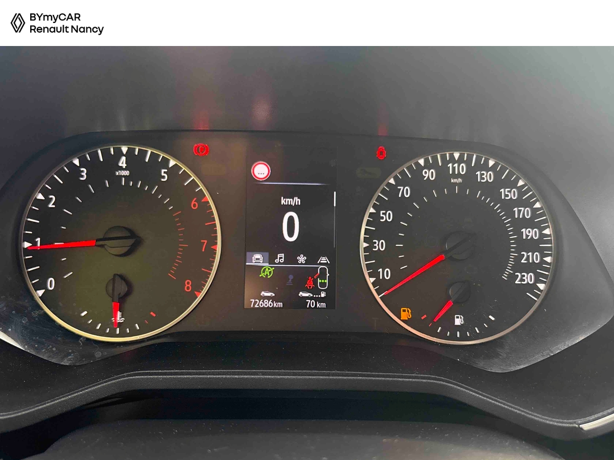 Renault Clio TCe 100 — photo 19