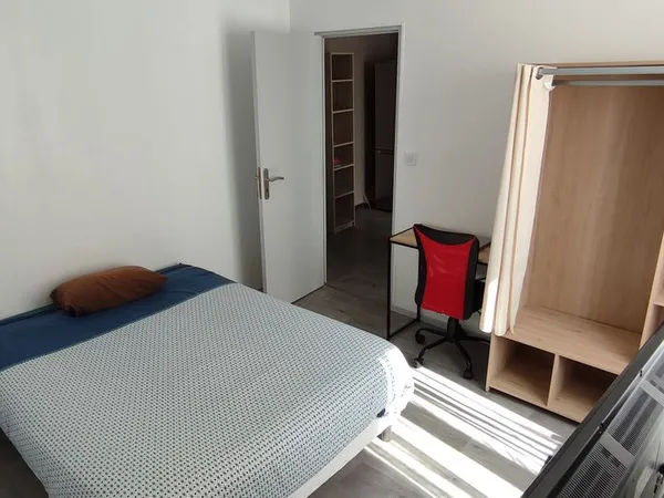 1 Chambre d'étudiant à louer dans une maison en colocation à 4 - centre d'Aubière proche des Cézeaux