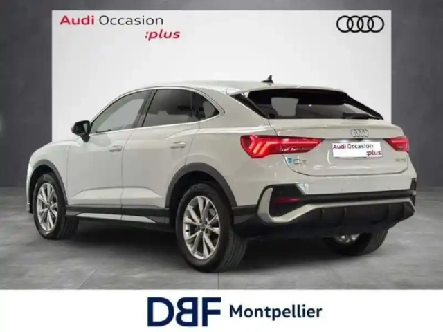 Audi Q3 35 tfsi 150 ch s line — photo 3