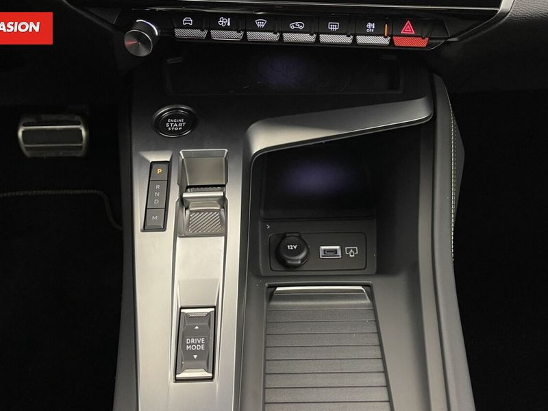 Peugeot 308 III 1.5 BlueHDi 130ch GT EAT8 — photo 19
