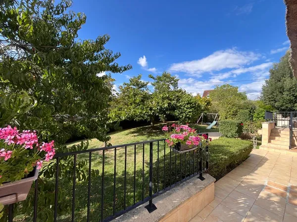 Vends chaumière - 225 m² - 7 pièces, 5 chambres - La Boissiere Ecole 78125