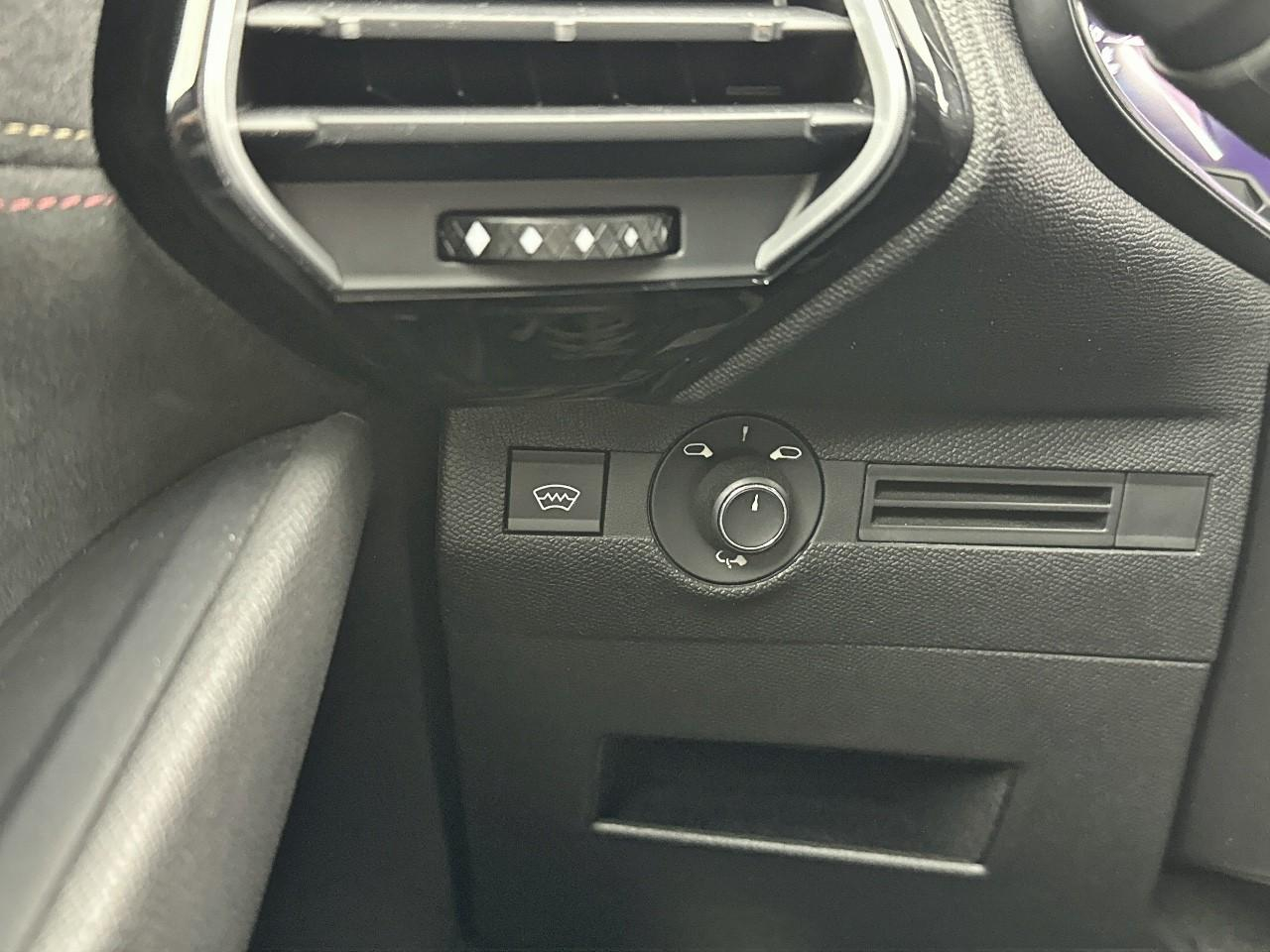 Ds Ds 7 crossback bluehdi 130 eat8 performance line + — photo 16