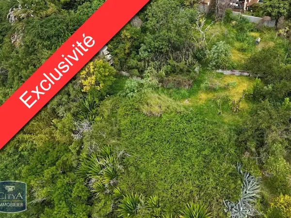 Terrain 1365 m²