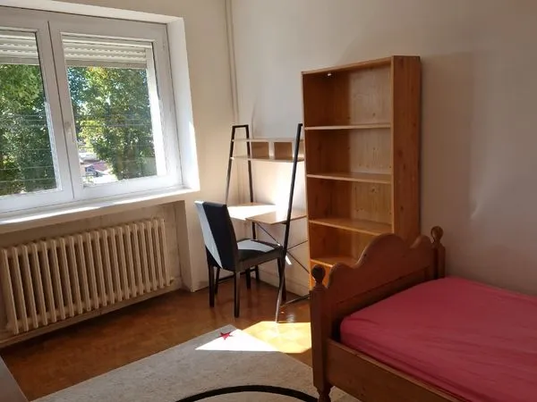 Loue chambre meublée colocation filles Lens