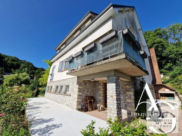 Maison 9 pièces 262 m²