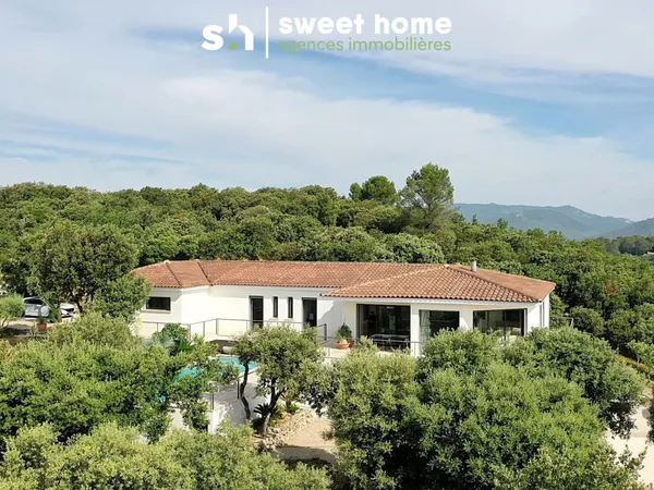 NEOULES : VILLA DE PRESTIGE MODERNE VUE PANORAMIQUE & CALME ABS