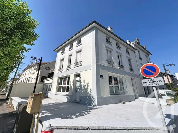 Local commercial 120 m²