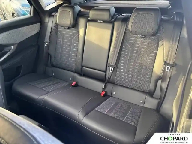 Peugeot 3008 hybrid 145 e-dcs6 — photo 32