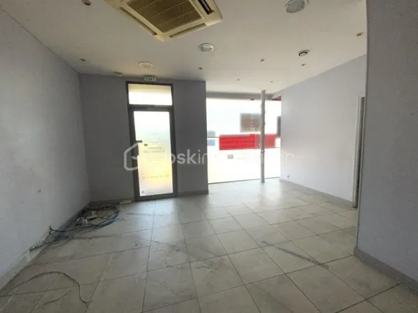 Local 149 m²
