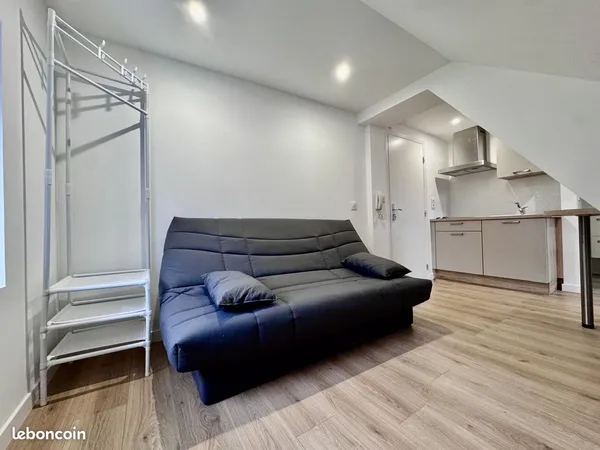Studio 1 pièce 13 m²