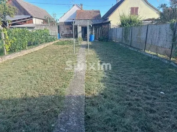 Maison de 86 m2 au calme avec beau terrain