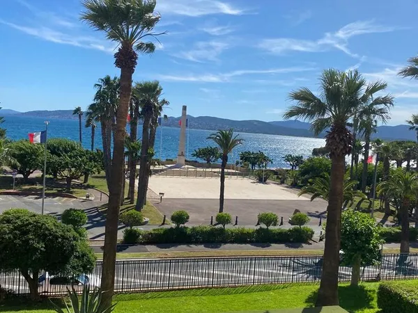 Appartement F2 Rénové Vue Mer Panoramique Dans Triangle D'Or