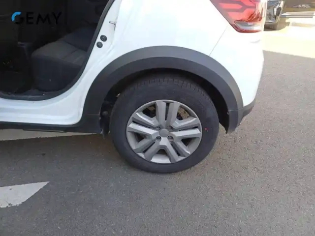 Dacia Sandero eco-g 100 — photo 11