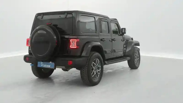 Jeep Wrangler 2.0 t 380ch 4xe overland — photo 5