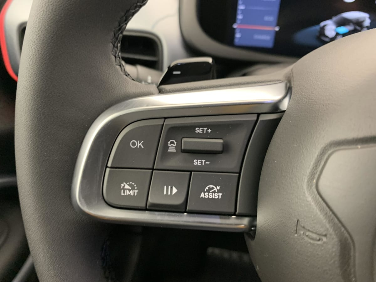 Jeep Avenger — photo 15