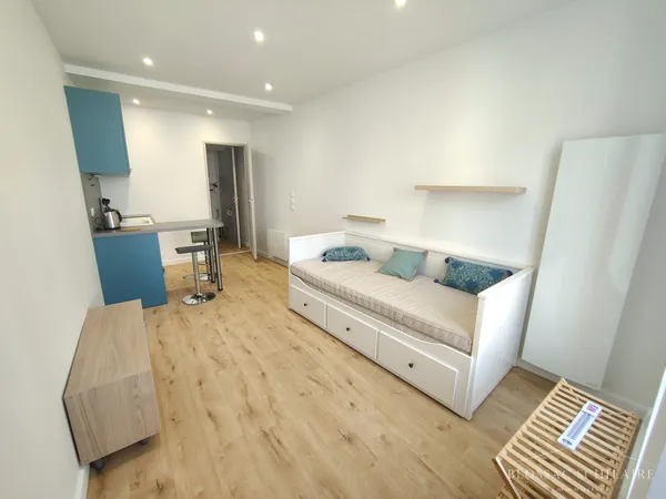 Poitiers, proche Fac - Studio refait à neuf meublé avec park