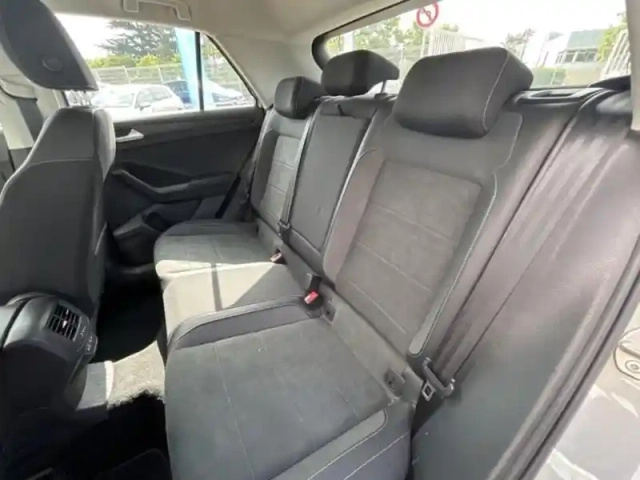 Volkswagen T-Roc 1.5 tsi evo 150ch style dsg7 — photo 17