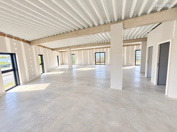 à louer - bureaux neufs 172 m² + terrasse privative 70 m² - le petit-quevilly - rouen rive gauche