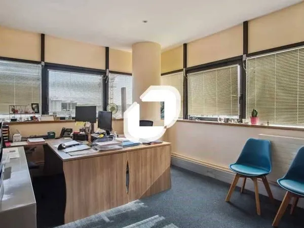 Bureaux 347 m²