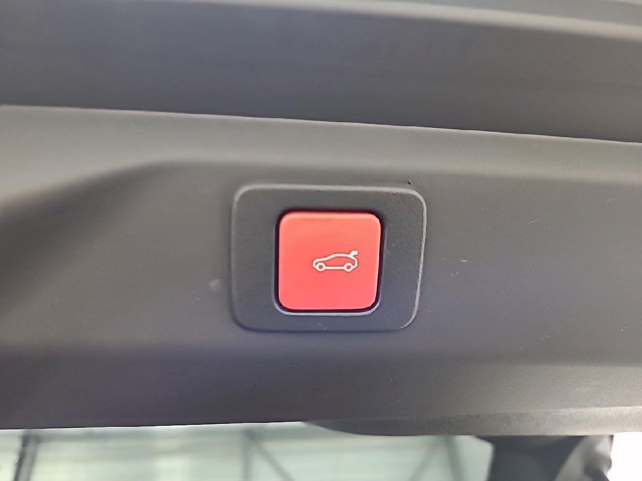 Peugeot 3008 electrique 210 ch 73 kwh gt — photo 18