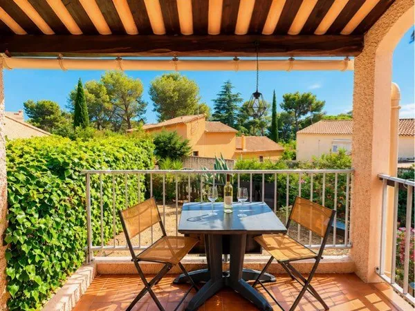 Studio proche mer avec terrasse et jardin