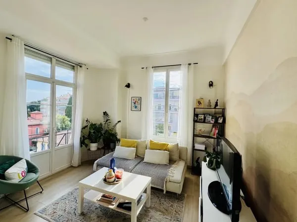 3 PIÈCES DE 49 m² - NICE AV DES BOSQUETS
