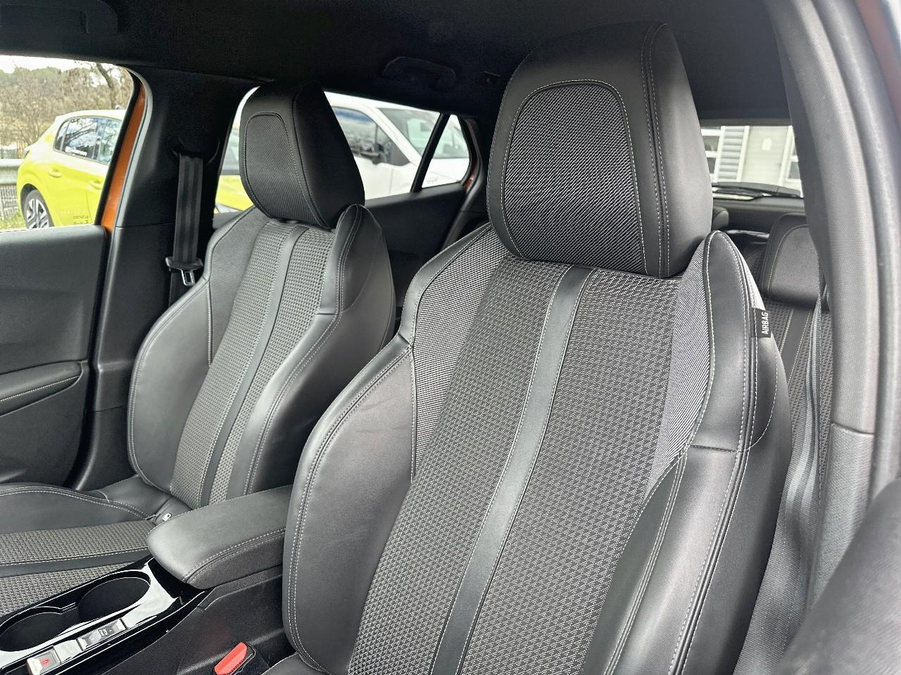 Peugeot 2008 1.2 puretech 130ch s&s gt eat8 — photo 9