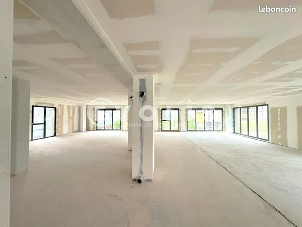Bureaux 128 m²