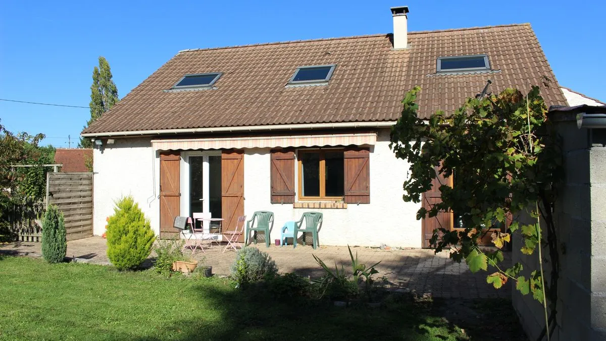 Photo 1